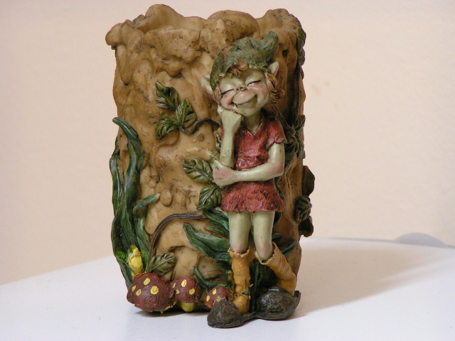 duende pensativa